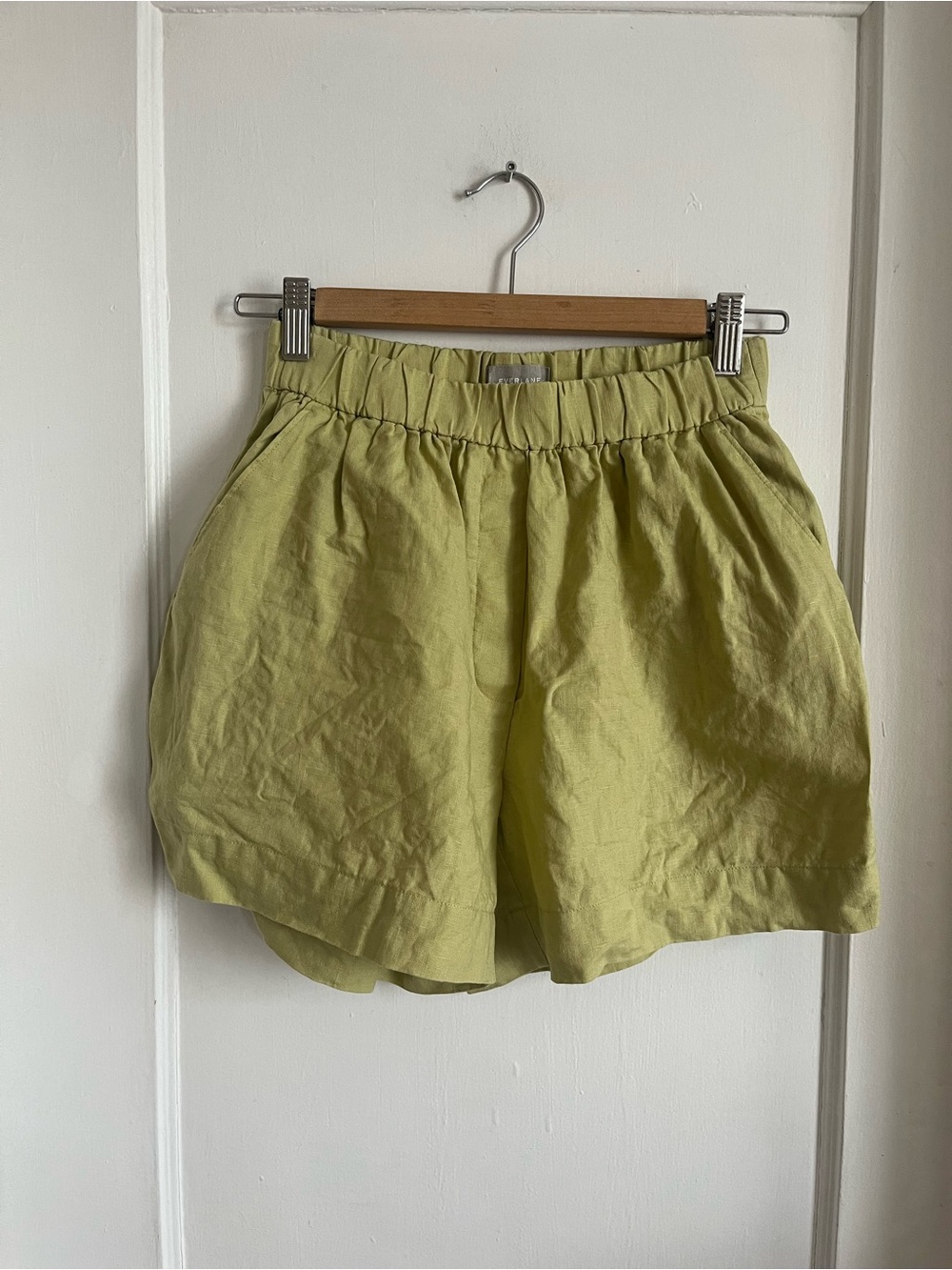 Everlane "The Linen Easy Short"